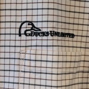 Cream pattern long sleeve button size M